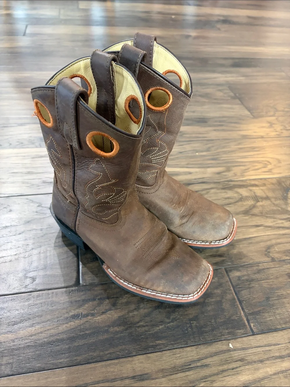 Kids Classic Pull-On Square Toe Western Boots in Brown Sz 1